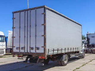 Тентованный грузовик ГАЗ
