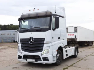 Седельный тягач Mercedes-Benz