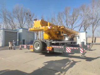Автокран LiuGong