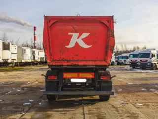 Самосвальный полуприцеп Kassbohrer