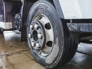 Фургон-рефрижератор Isuzu