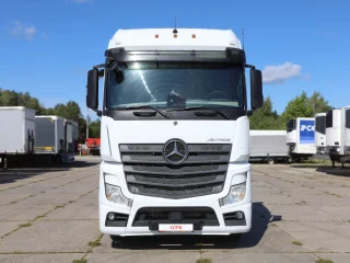 Седельный тягач Mercedes-Benz