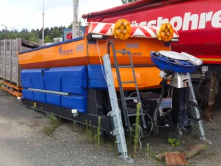Самосвальный грузовик с КДМ MAN