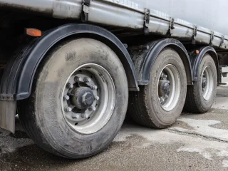 Шторно-бортовой полуприцеп Тонар