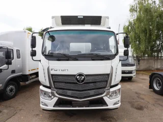 Шторно-бортовой гpузовик Foton