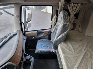 Седельный тягач Dongfeng